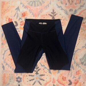 Outdoor Voices Navy Blue Two Color Leggings Women's Size Small Bottoms S
